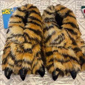 Furry Tiger Claw Slippers Size adult  L/XL. Brand new